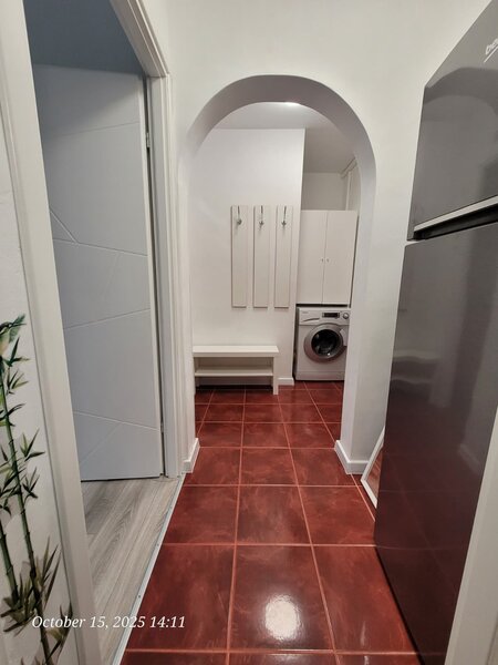 Tineretului parter, 1984