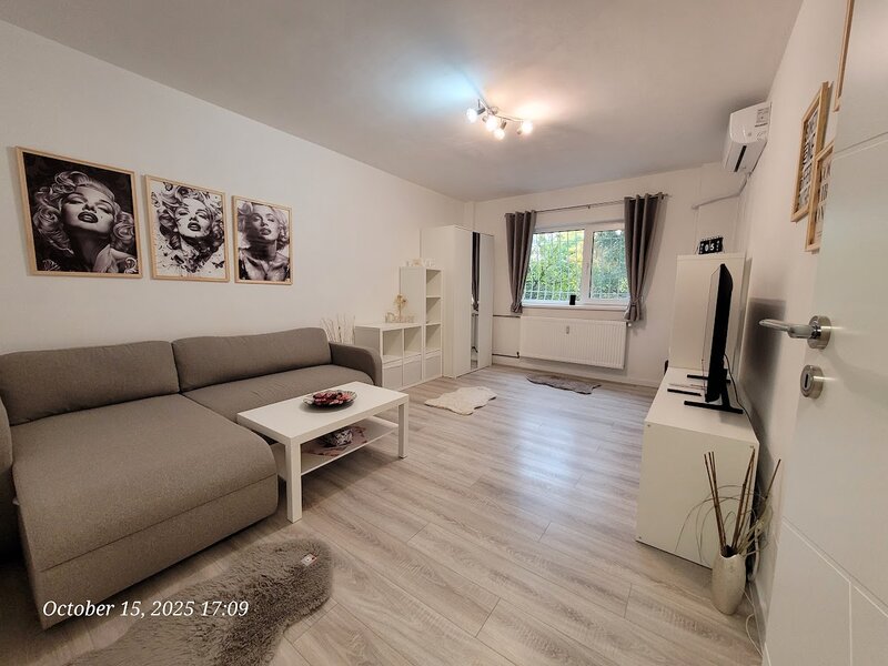 Tineretului parter, 1984