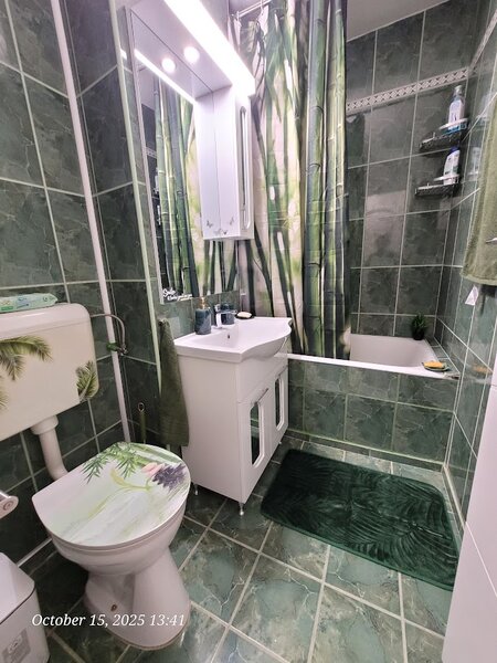 Tineretului parter, 1984